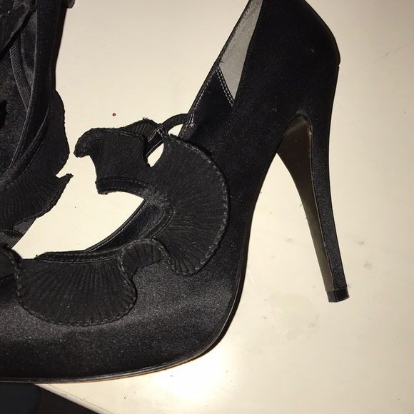 Charles by Charles David Black peep toe heels - Picture 3 of 5